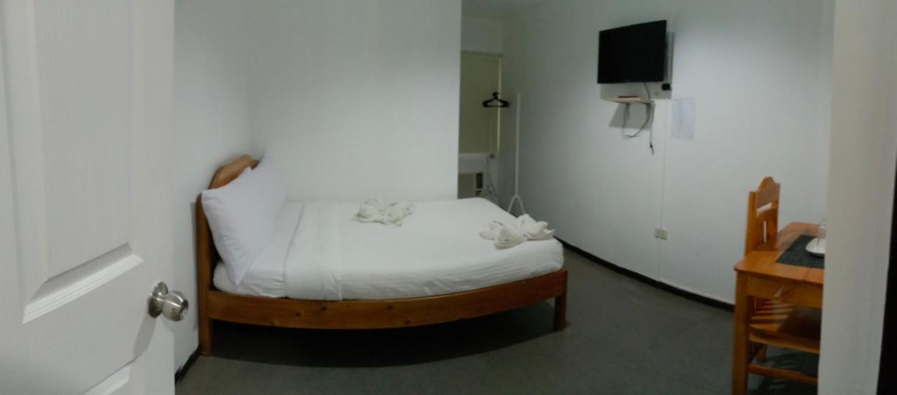 Amor'S Place Puerto Princesa Extérieur photo